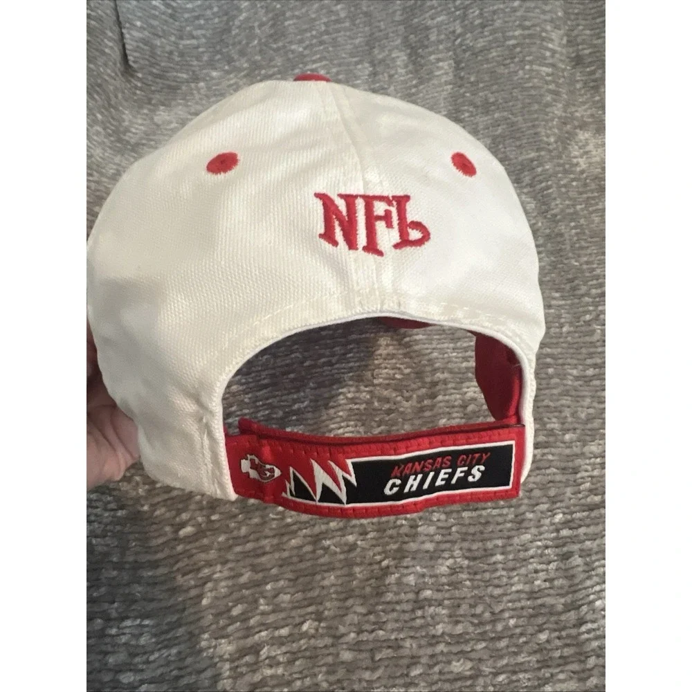 Vintage Kansas City Chiefs Shark Tooth NFL Strapback Hat Red White Graphic Cap